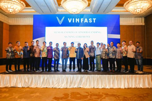 VinFast Ký MoU Với Các Ngân Hàng Lớn Indonesia – Đẩy Mạnh Chiến Lược Xe Điện 1 VinFast Ký MoU Với Các Ngân Hàng Lớn Indonesia – Đẩy Mạnh Chiến Lược Xe Điện 1